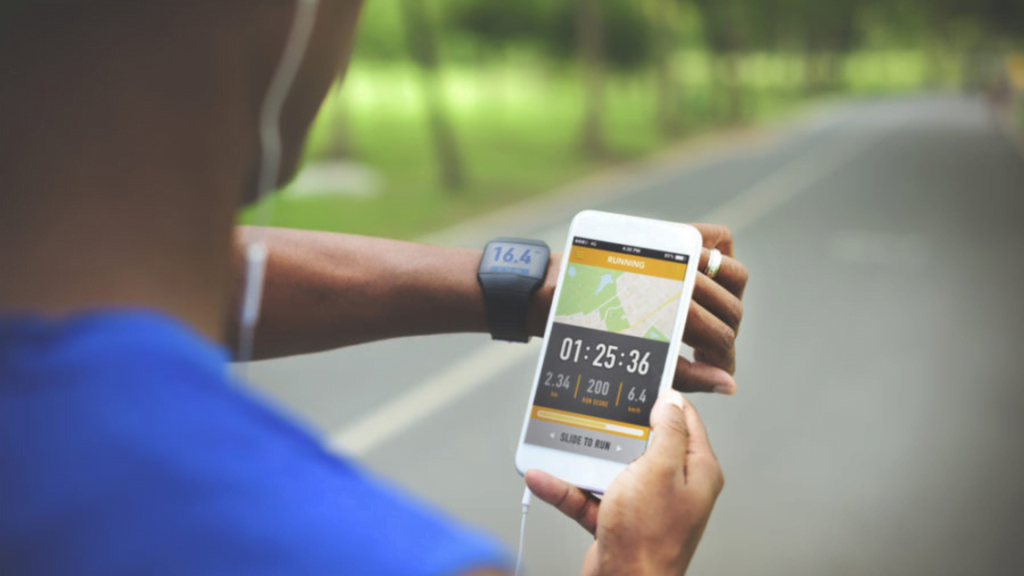 App para Caminhada: Os 4 Melhores para Medir a Distância Percorrida